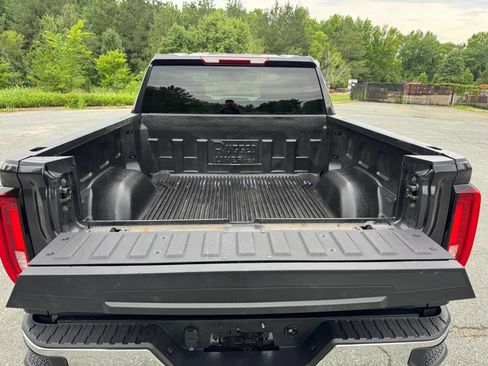 Used 2026 GMC Sierra 1500 SLT AWD/4WD image 24