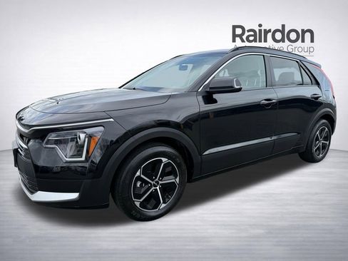 Used 2023 Kia Niro EX image 8