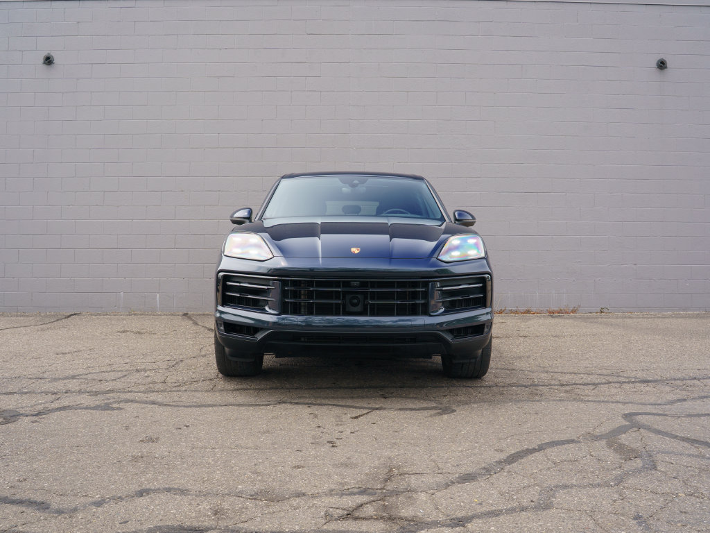 Used 2024 Porsche Cayenne AWD/4WD image 10