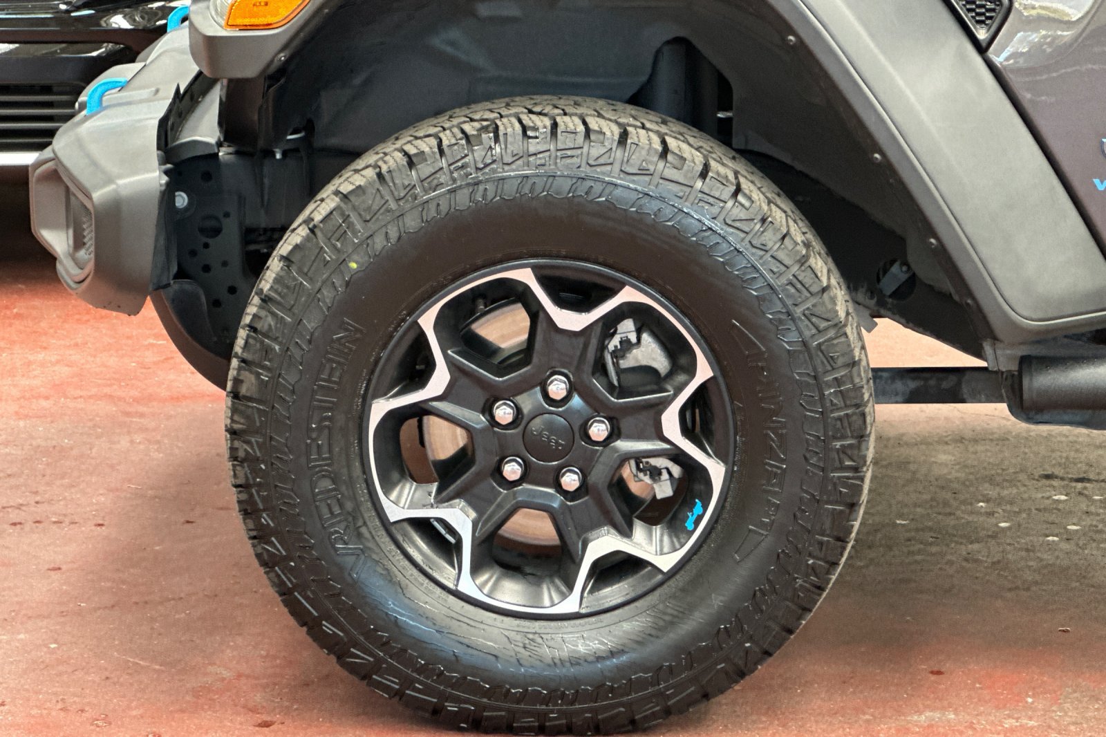 Used 2023 Jeep Wrangler Unlimited Rubicon 4xe AWD/4WD image 35