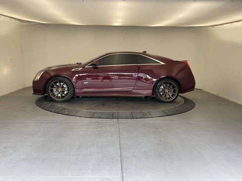 Used 2014 Cadillac CTS V RWD image 2