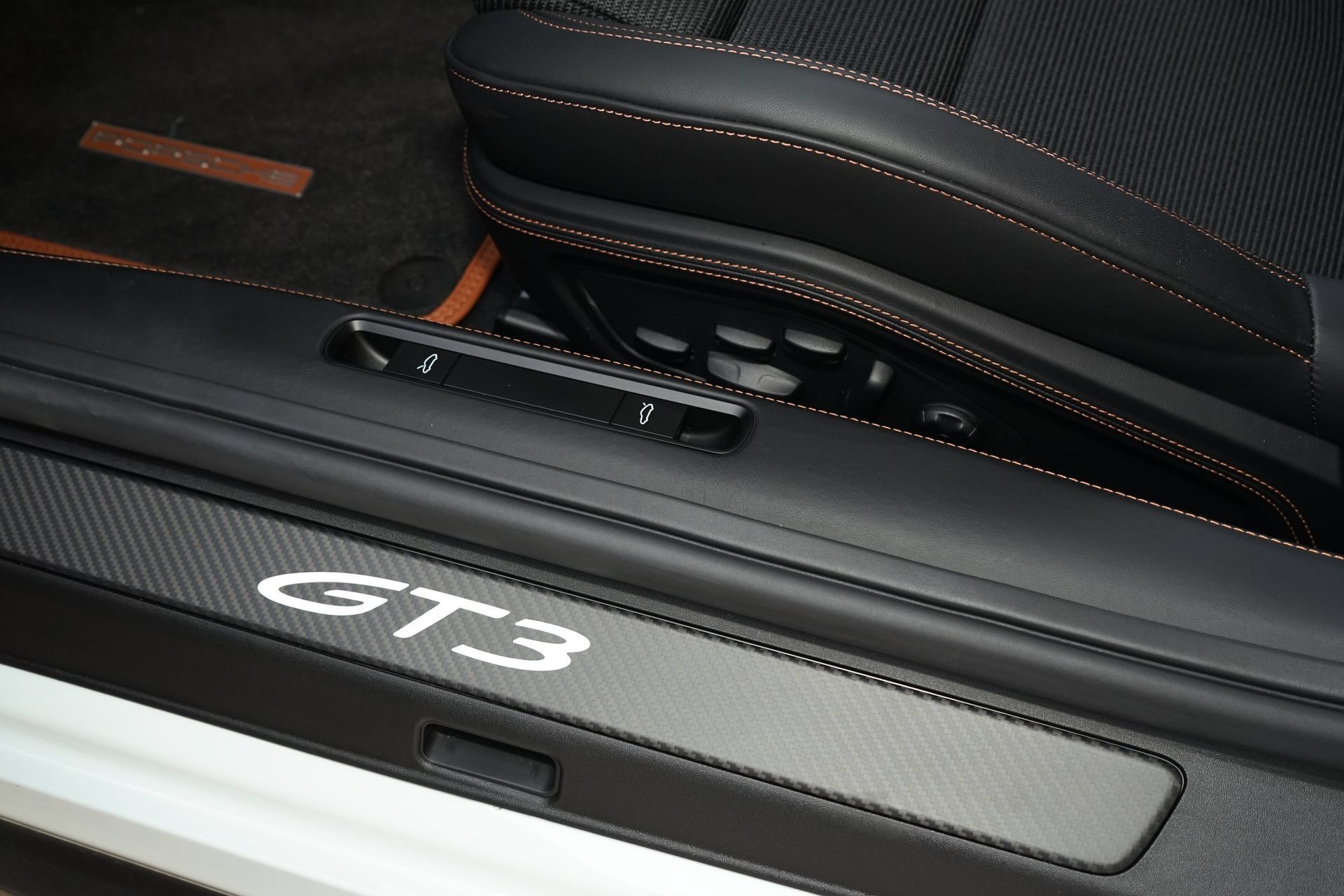 Used 2026 Porsche 911 GT3 RWD image 30