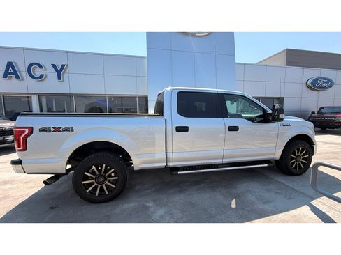 Used 2015 Ford F150 XLT AWD/4WD image 8
