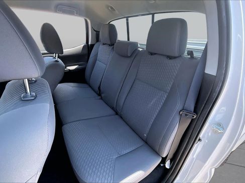 Used 2022 Toyota Tacoma SR5 RWD image 20