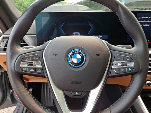 Used 2024 BMW i4 eDrive40 w/ Premium Package RWD image 19