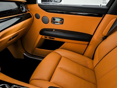 Used 2022 Rolls-Royce Ghost image 40