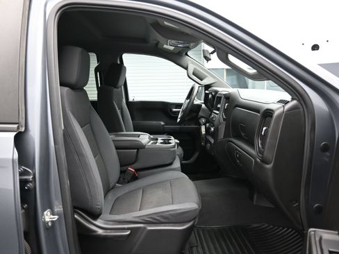 Used 2019 Chevrolet Silverado 1500 Custom Trail Boss AWD/4WD image 13