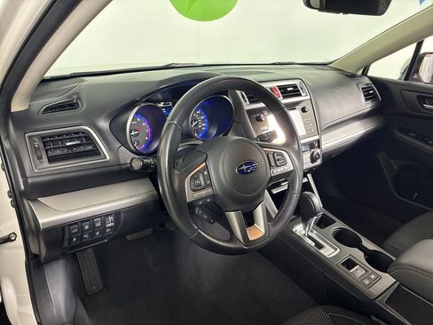 Used 2017 Subaru Outback 2.5i Premium image 15
