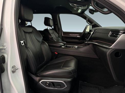 Used 2022 Jeep Wagoneer Series II image 23