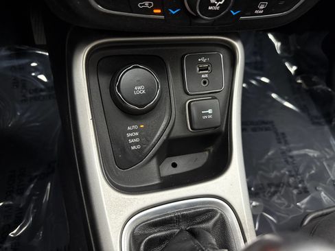Used 2019 Jeep Compass Sport AWD/4WD image 31