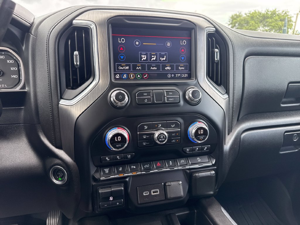 Used 2022 GMC Sierra 2500 Denali w/ Denali Ultimate Package AWD/4WD image 22