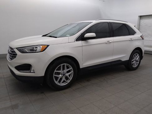 Used 2021 Ford Edge SEL w/ Convenience Package FWD image 2