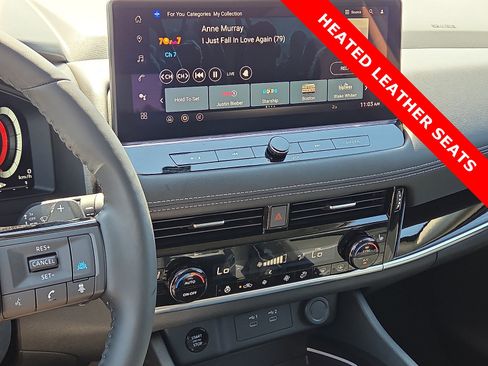 Used 2025 Nissan Rogue SL AWD/4WD image 16