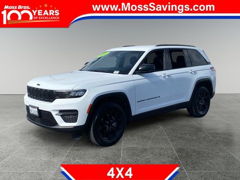 Used 2025 Jeep Grand Cherokee Altitude image 1