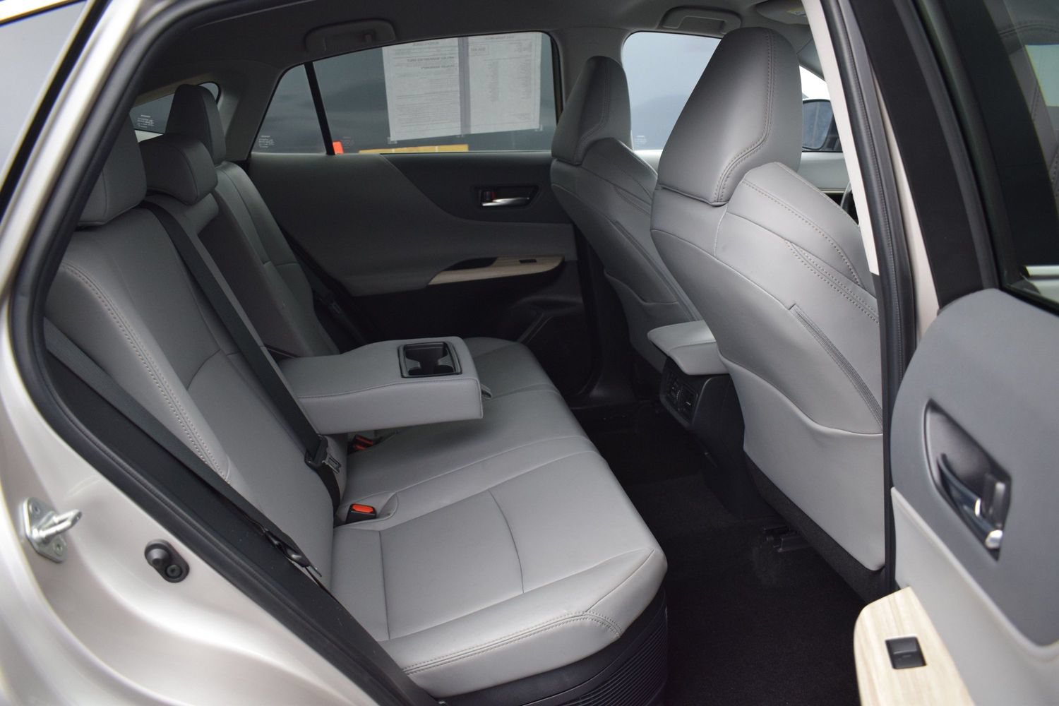 Used 2023 Toyota Venza XLE AWD/4WD image 11
