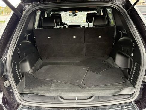 Used 2021 Jeep Grand Cherokee Limited image 11