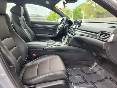 Used 2022 Honda Accord Sport image 11