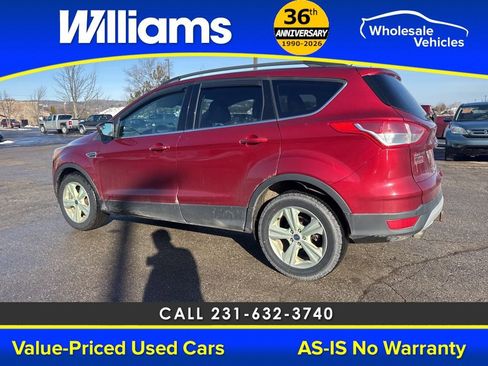 Used 2015 Ford Escape SE w/ Equipment Group 201A image 22