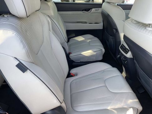 Used 2023 Hyundai Palisade Calligraphy image 27