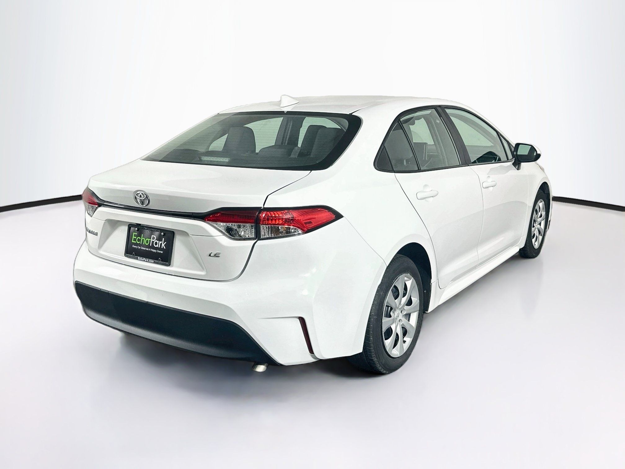 Used 2024 Toyota Corolla LE FWD image 9