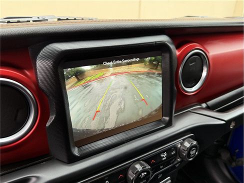 Used 2018 Jeep Wrangler Unlimited Rubicon image 19