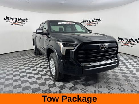 Used 2025 Toyota Tundra SR5 w/ SR5 Convenience Package AWD/4WD image 6