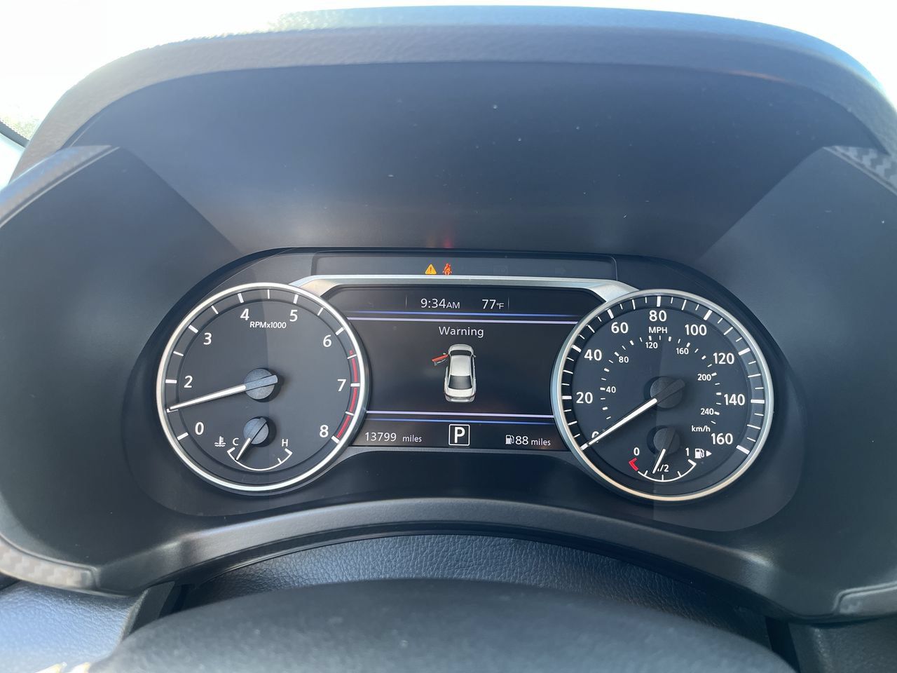Used 2024 Nissan Sentra SR w/ SR Premium Package FWD image 10