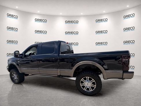 Used 2019 Ford F250 King Ranch w/ King Ranch Ultimate Package AWD/4WD image 5