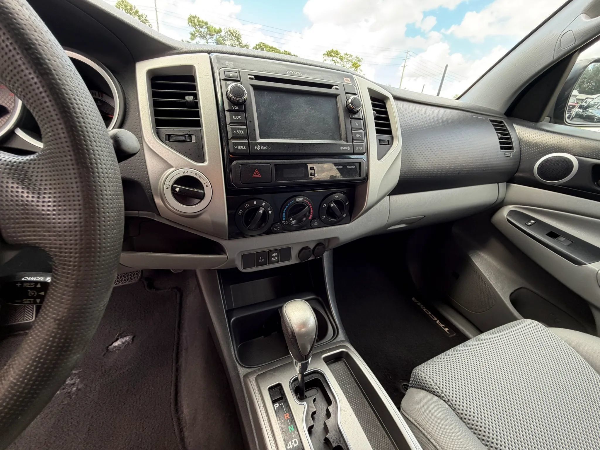 Used 2013 Toyota Tacoma 4x4 Double Cab w/ TRD Off-Road Pkg image 10