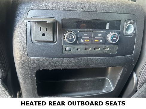 Used 2018 Chevrolet Suburban Premier RWD image 17