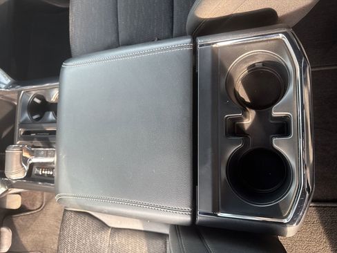 Certified 2022 Ford F150 XLT w/ Equipment Group 302A High image 26