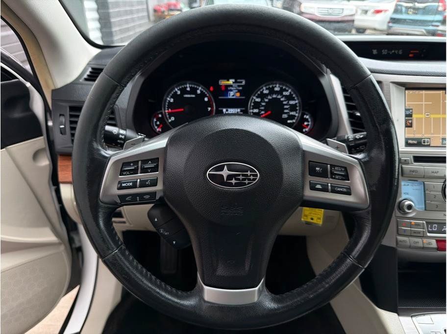 Used 2014 Subaru Outback 2.5i Limited AWD/4WD image 14