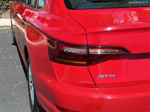 Used 2019 Volkswagen Jetta S image 51