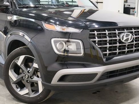 Used 2024 Hyundai Venue SEL image 35