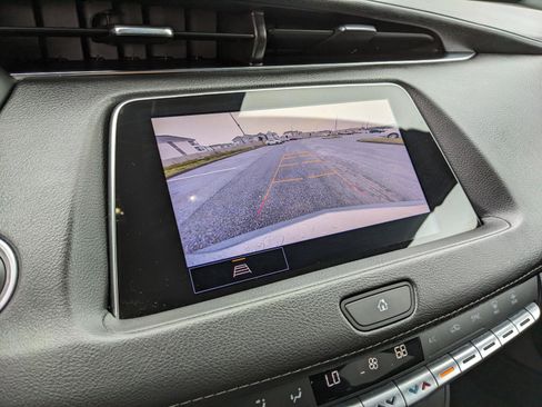 Used 2022 Cadillac XT4 Premium Luxury w/ Safety Alert Package image 32