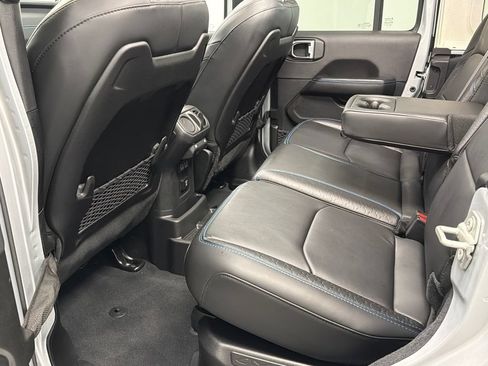 Used 2024 Jeep Wrangler High Altitude AWD/4WD image 17