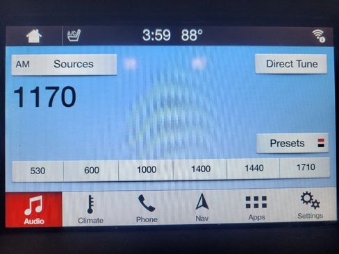 Used 2018 Ford Edge Titanium w/ Equipment Group 302A AWD/4WD image 25