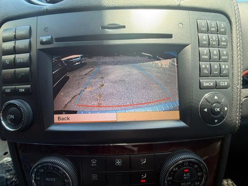 Used 2012 Mercedes-Benz GL 450 4MATIC image 35
