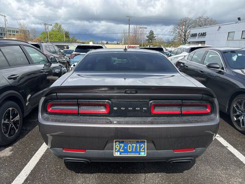 Used 2020 Dodge Challenger SRT Hellcat Redeye image 5