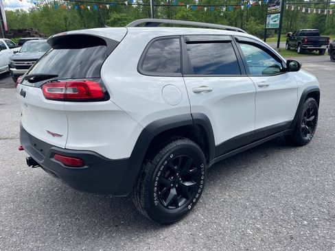 Used 2016 Jeep Cherokee Trailhawk w/ Leather Interior Group AWD/4WD image 7