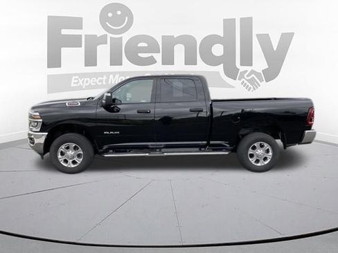 Used 2025 RAM 2500 Big Horn AWD/4WD image 2
