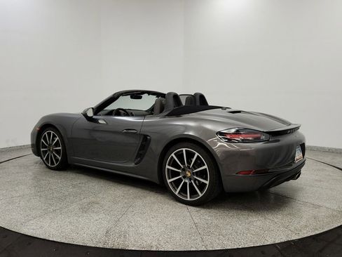 Used 2017 Porsche 718 Boxster RWD image 10