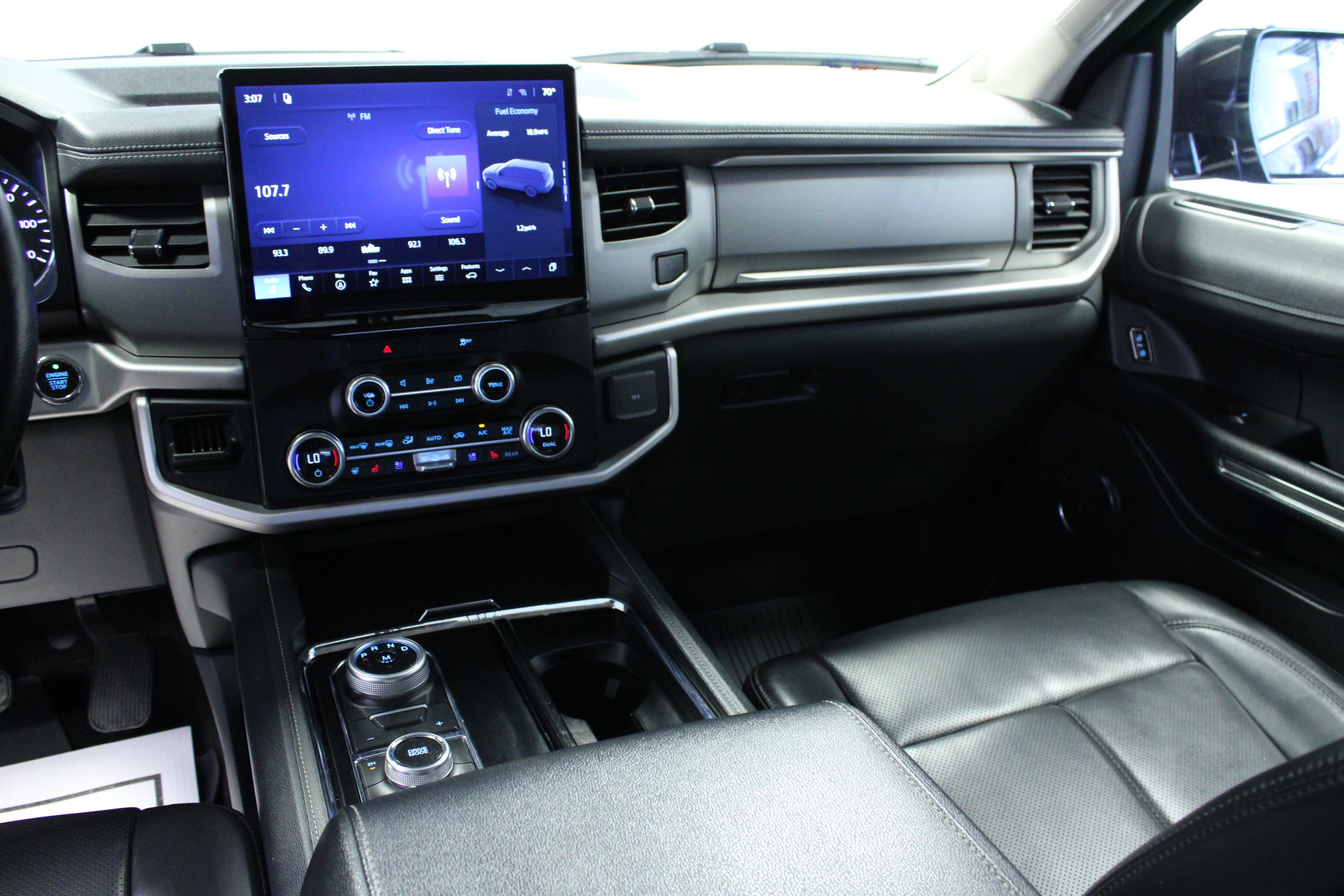 Used 2023 Ford Expedition XLT AWD/4WD image 19