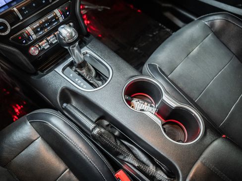 Used 2020 Ford Mustang Premium image 36