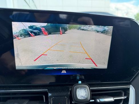 Used 2025 Chevrolet TrailBlazer LT w/ Convenience Package FWD image 9