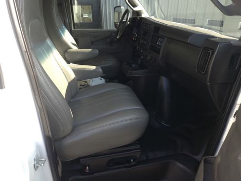Used 2019 Chevrolet Express 3500 w/ Power Convenience Package image 20