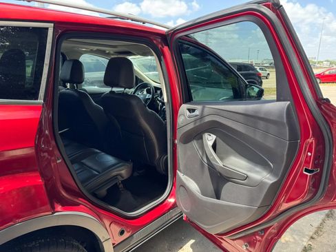 Used 2013 Ford Escape Titanium w/ Parking Technology Pkg FWD image 19