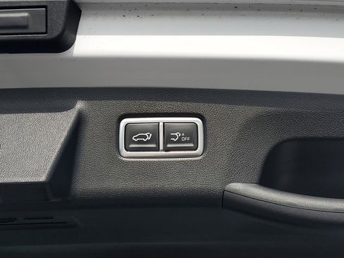 Used 2025 Kia Sorento EX FWD image 7