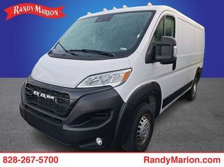 Used 2025 RAM ProMaster 2500 w/ Convenience Group FWD video 1