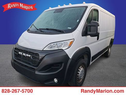 Used 2025 RAM ProMaster 2500 w/ Convenience Group FWD image 1